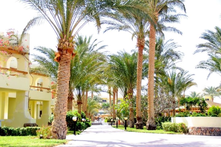 棕榈滩度假酒店(Palm Beach Resort Families and Couples Only)