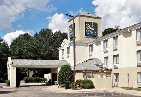 罗利市北部品质酒店&套房(Quality Inn & Suites Raleigh North)