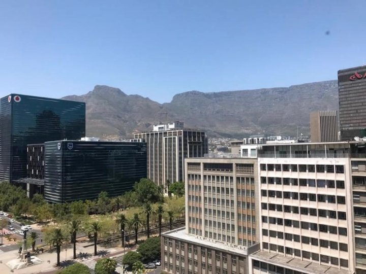 卡普东尼安酒店(Capetonian Hotel)