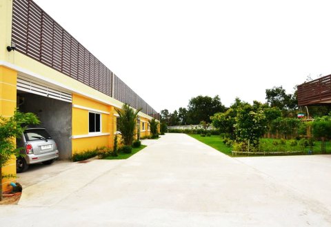 奥恩塔湾度假村(Aoon Tawan Resort)