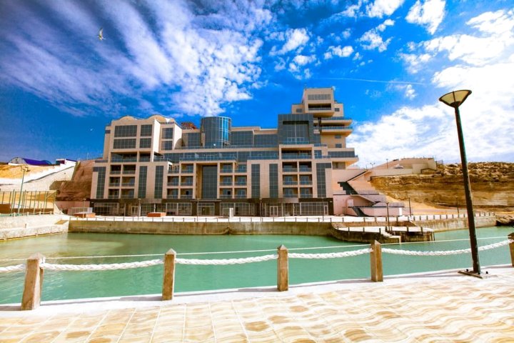 里海海滨皇宫大酒店(Caspian Riviera Grand Palace Hotel)