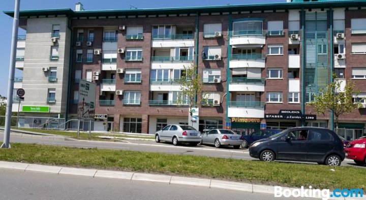 Apartman na Korak do Kombank Arene