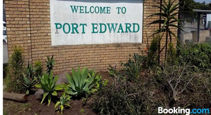 Port Edward Holiday Rooms