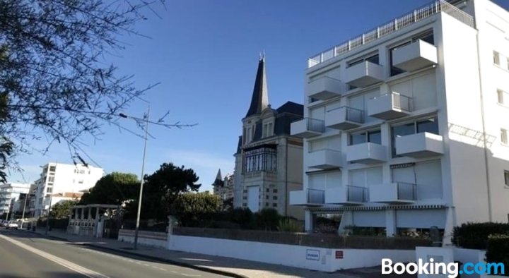 Rental Apartment Vue Mer Grande Plage de Royan