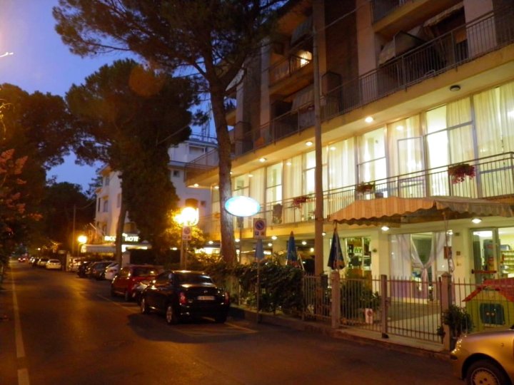 Hotel Savini Rimini