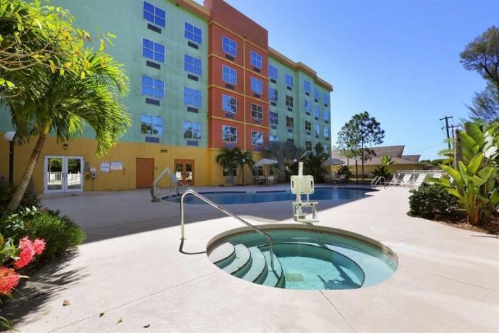 MainStay Suites Fort Myers