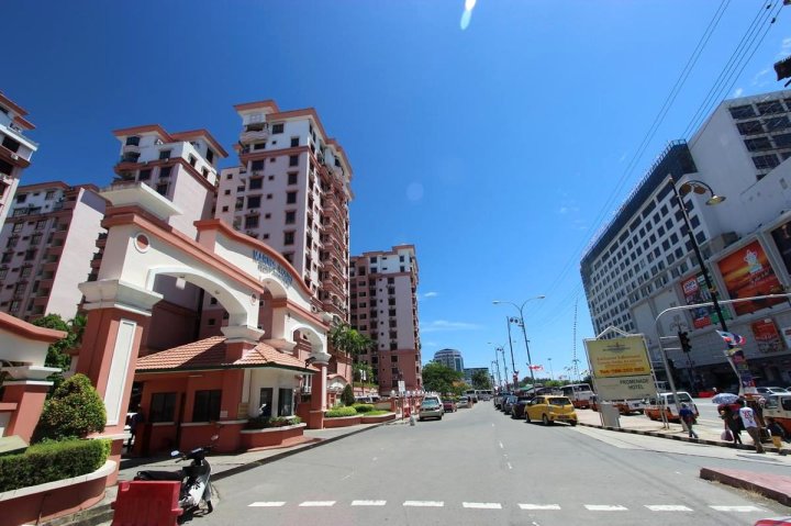 Marina Court Resort Penthouses
