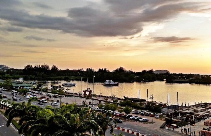 Waterfront Holiday Suites @ Marina Court Resort Kota Kinabalu
