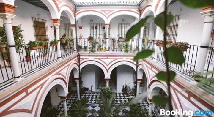 Apt. Casa Palacio Santa Cruz Cathedral Views -