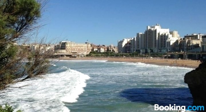 Rental Apartment Moussempes - Biarritz