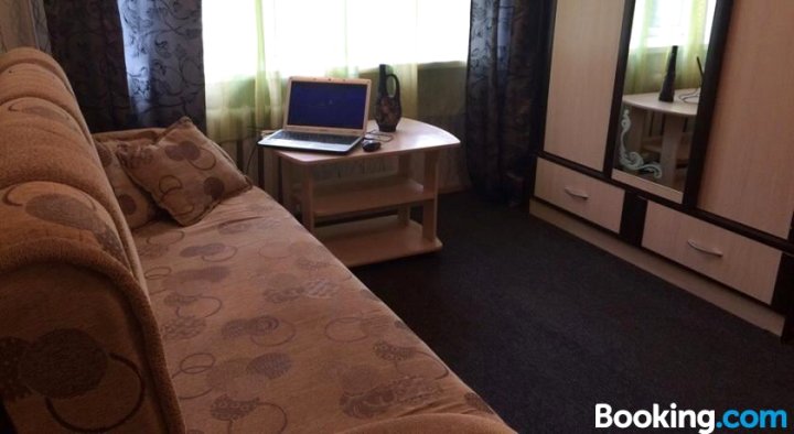 1-Room Apartment Near Kristal