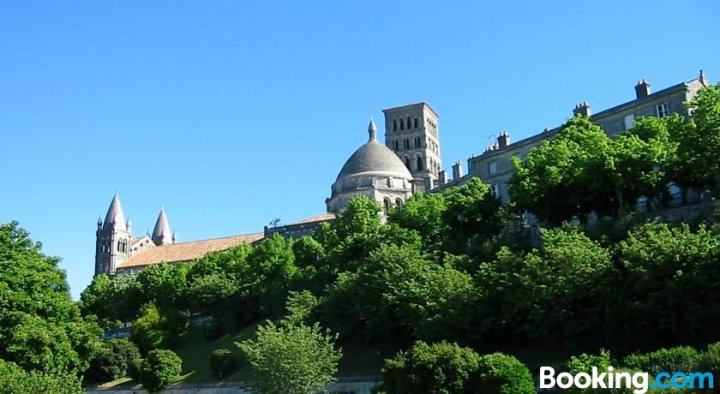 大教堂花园酒店(Les Jardins de la Cathédrale)