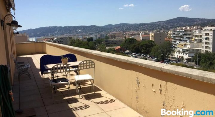 Appartement de 2 Chambres a Antibes Avec Magnifique Vue Sur la Mer et Terrasse a 300 m de la Plage