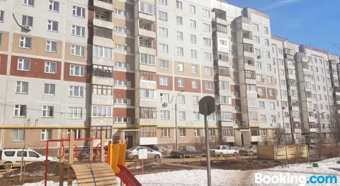 Apartments at Akademika Sakharova 17