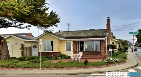 Ocean Front House @ Beach Santa Cruz