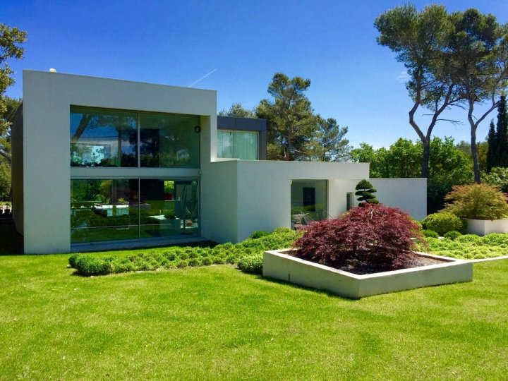 Architect Designed Villa & Iconic View