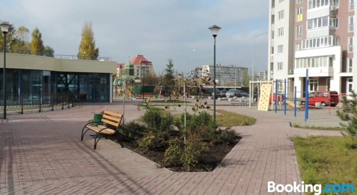 Apartment on Marshala Malinovskogo Street with Lake View