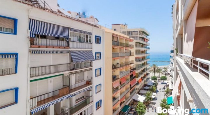 马贝拉卡诺瓦斯中央千禧公寓酒店(Apartamento Milenium Centro Marbella Canovas)