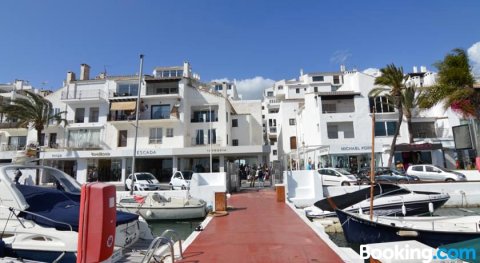 Puerto Banus first line with sea and Marina views