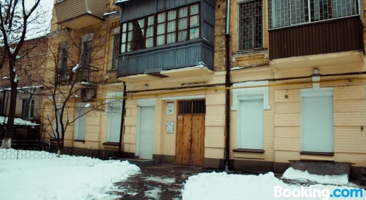 Kiev Accommodation Apartment on Antonovycha st.