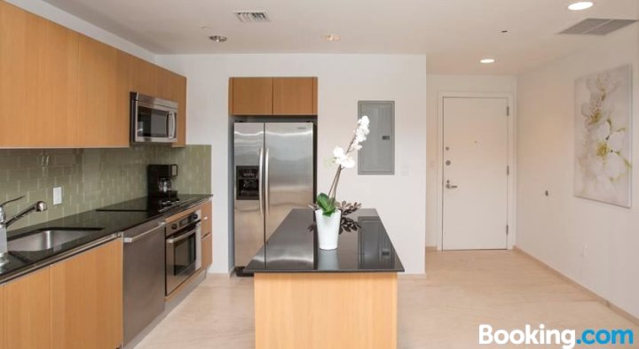 Beautiful 1Bd/1BT Apartment in The Heart of Brickell by Come to Miami