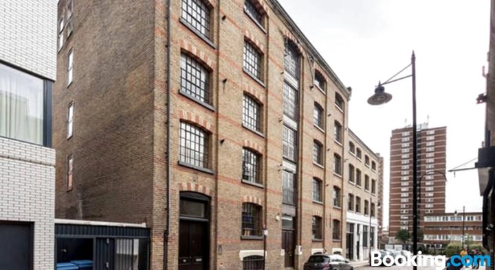 Stylish Warehouse Apt London Bridge