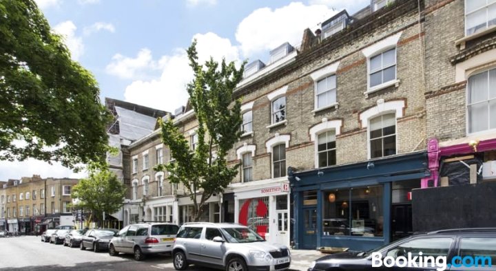 2 Bedroom Portobello Apartment Near Notting Hill