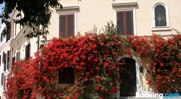 Stella's Apartment in Monti