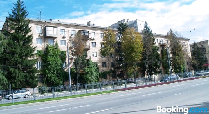 Apartment on 30 Nauky Avenue