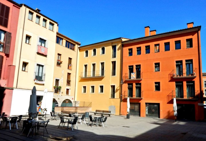 卢克斯吉罗那公寓套房酒店(Apartamento Suite Lux Girona)