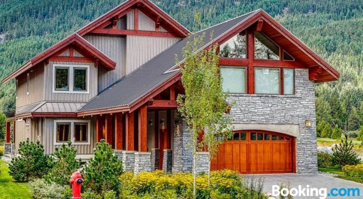 Whistler Mountain Home