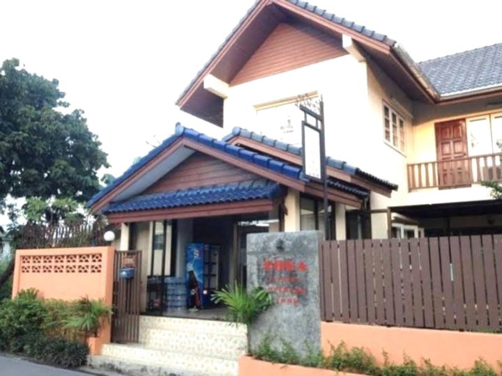 Mon Lodge & Yoga Donmuang