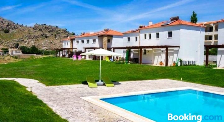 Kolymbia Villa Shared Pool & Garden