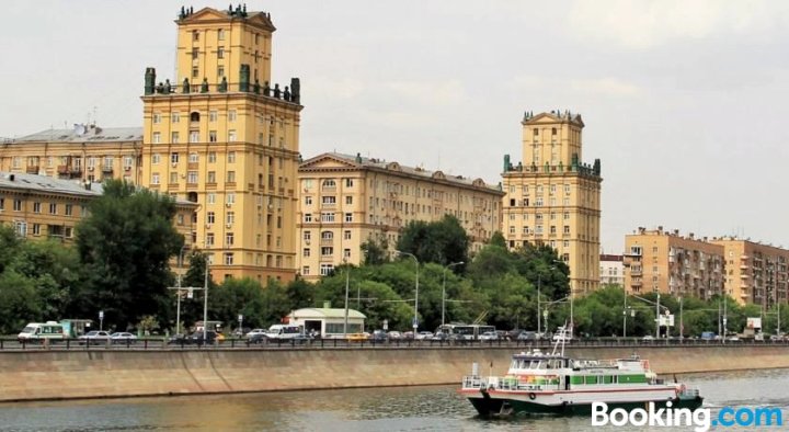 Luxe Apartment on Berezhkovskaya Embankment