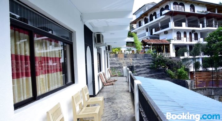 Ameliya Hotel