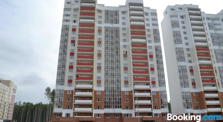 Apartments on Mekhrenceva 7