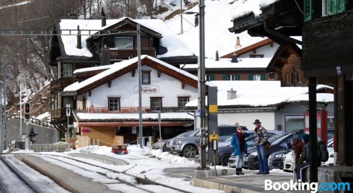 B&B Bahnhöfli