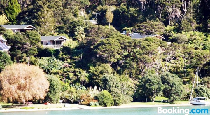 Bay of Islands Cottages