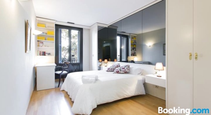 Modernist Apartment in The Heart of Barcelona