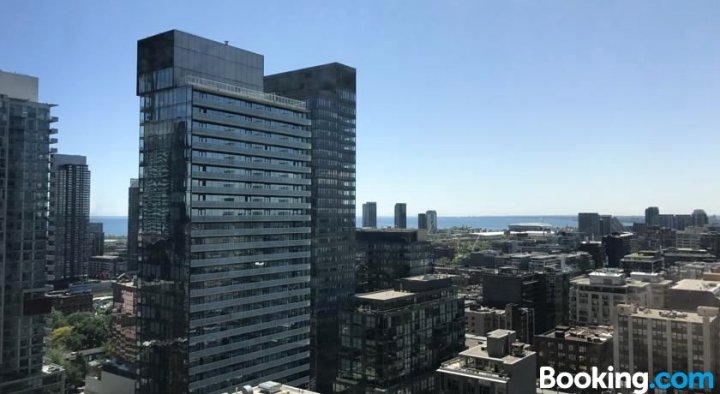 Executive Furnished Properties - Entertainment District: Spadina & Adelaide
