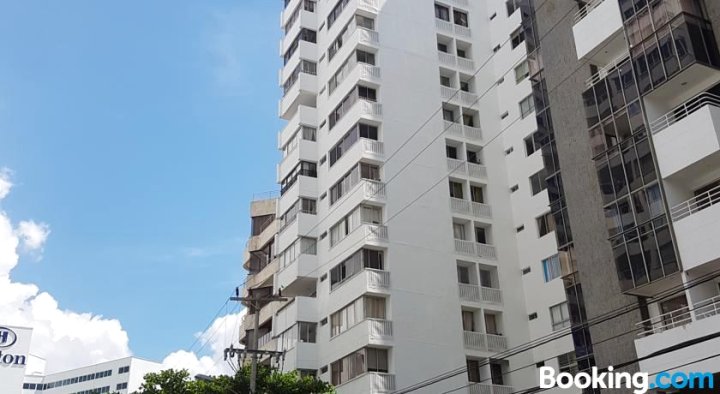 Espectaculares Vistas, Edificio Nautilus, Barrio El Laguito.