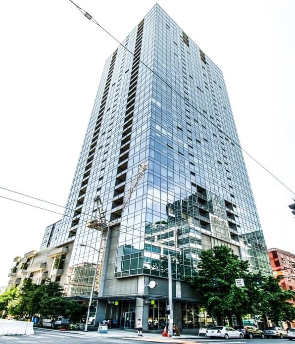 Seattle Prominence Apartment