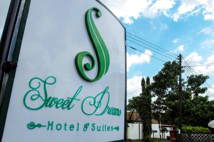 Sweet Dreams Hotel and Suites