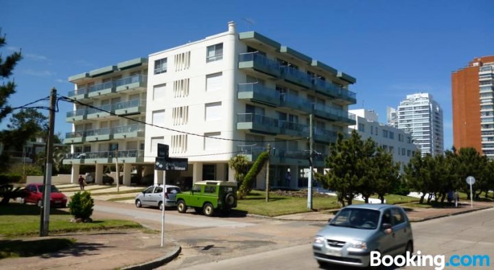 Apartamento en Playa Mansa