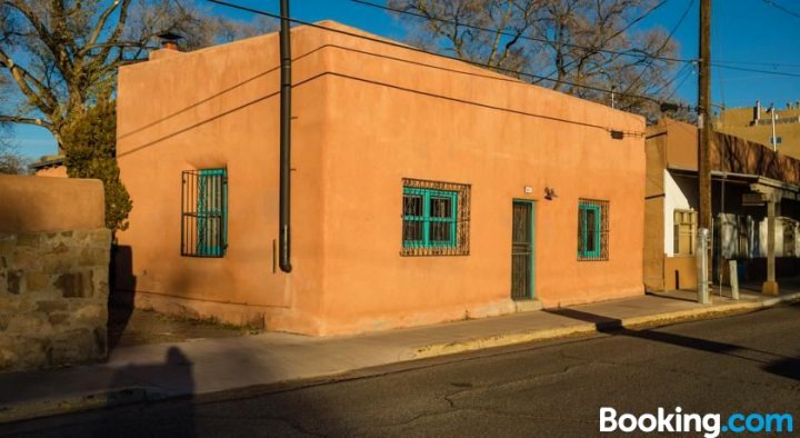 Amor - Historic Adobe, Amazing Location