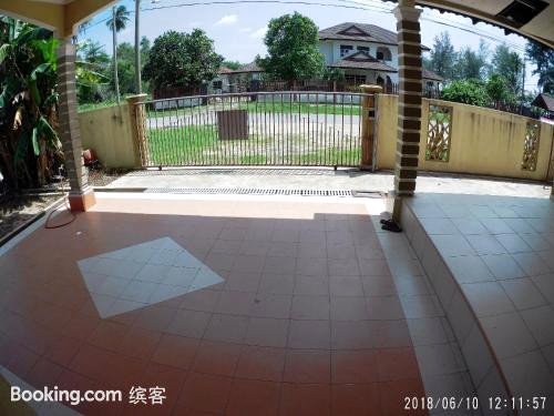 FBS龙运旅馆(FBS Guesthouse Dungun)