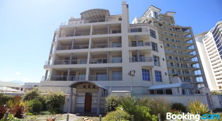 42 Beach Road Apartment 204