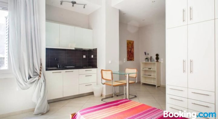 Derigny Studio Central Athens Luxurious Apartments