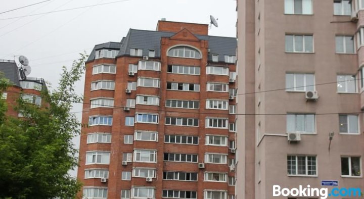 Apartment on Partizanskiy Prospekt 58