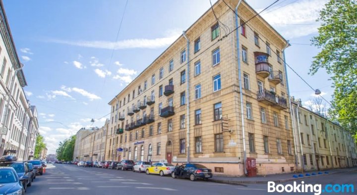 Apartment on Mihaylova 10А